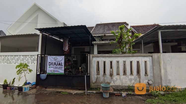 (BWI A.377) Rumah di Perum BMI Blok Penataran No. 17 Maron Kec. Genteng - Banyuwangi