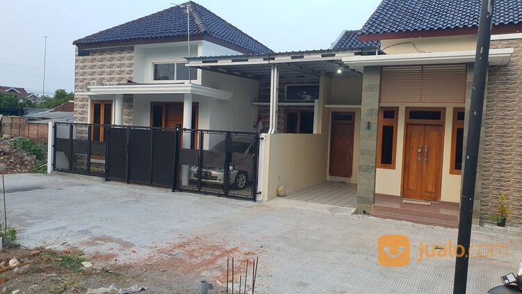 Rumah Mewah di Perumahan Graha Puri Residence Pati Kota .,