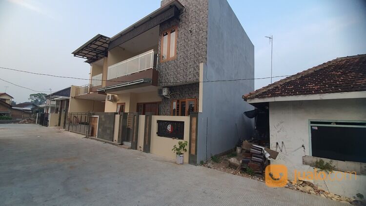 Rumah Mewah di Perumahan Graha Puri Residence Pati Kota .,