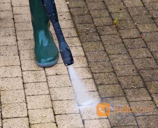 jasa bersih lumut tembok paving batu alam