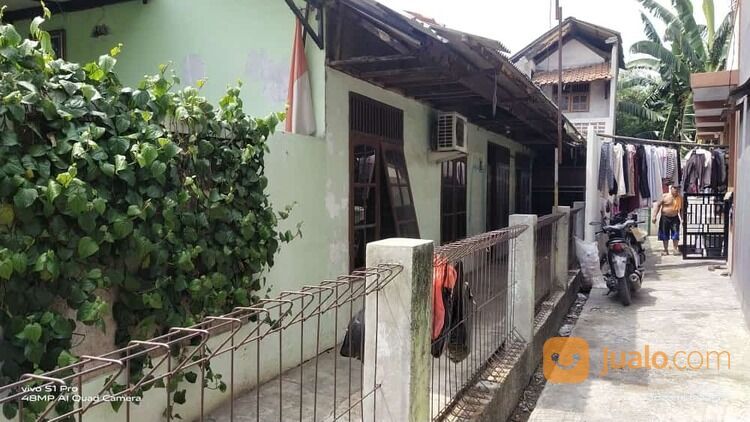 Rumah Beserta 4 Kontrakan Dekat Jalan Raya Ujung Harapan Bekasi