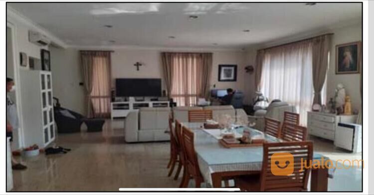 Rumah mewah di Cluster Amethyst Gading Serpong