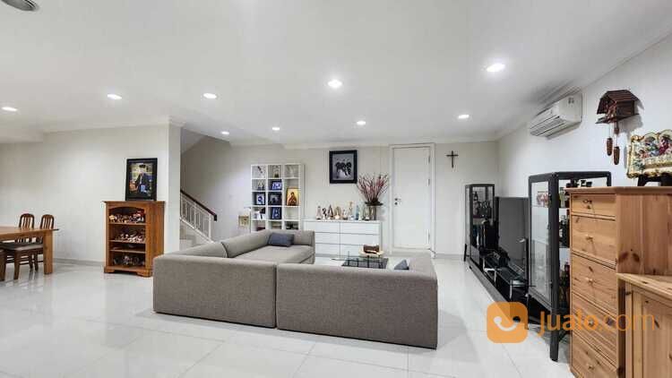 Rumah mewah di Cluster Amethyst Gading Serpong
