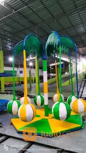 playground coconut palm