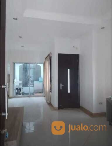 RUMAH MAHONI TOWN HOUSE JL. KAIR RAGUNAN PASAR MINGGU JAKARTA SELATAN.
