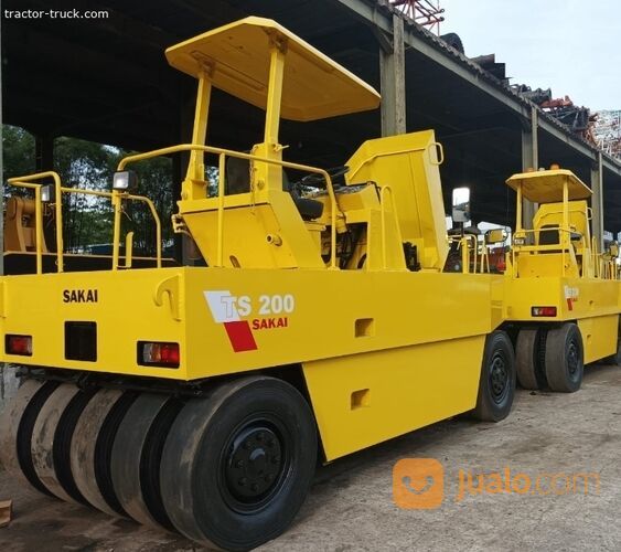 Tire Roller Sakai TS200 ex Import tahun 2023