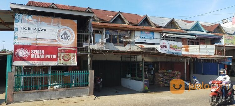 3 RUKO GANDENG JALAN PRAMUKA