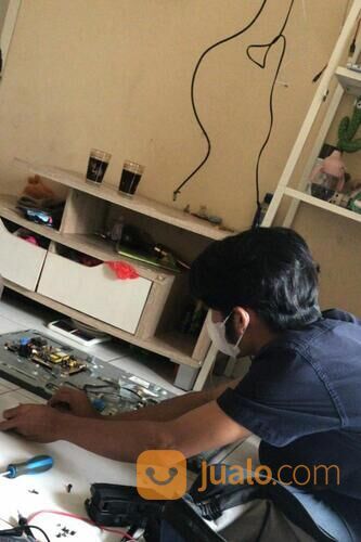 SERVIS TV TERDEKAT - BERGARANSI - TEKNISI PROFESIONAL