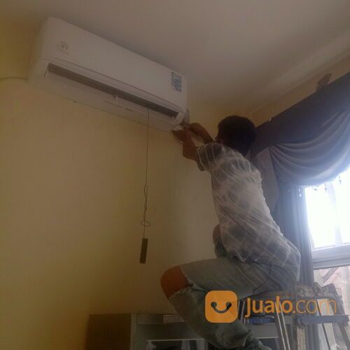 AC anda tidak dingin,menetes, remote eror. Kami solusi nya