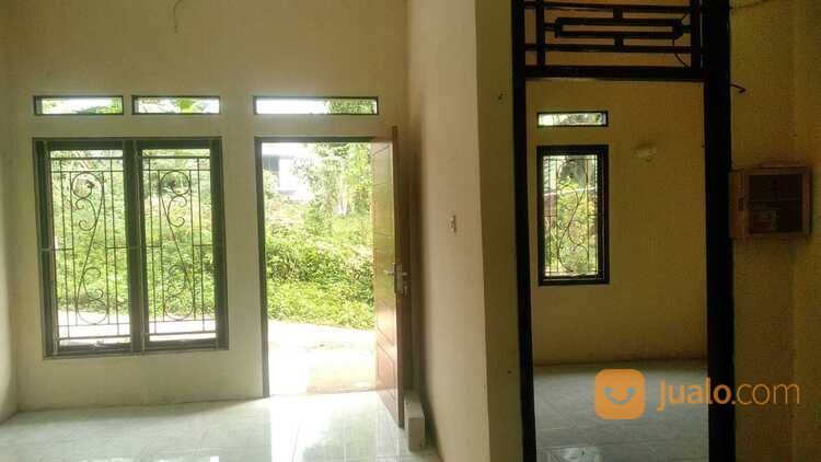 Rumah Minimalis di Komplek Batan Indah, Setu Serpong, Tangsel