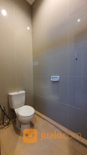 Ruko Siap Pakai Di Nol Raya Merr Berada Di Deretan Starbuck Dan Superindo Parkiran Luas