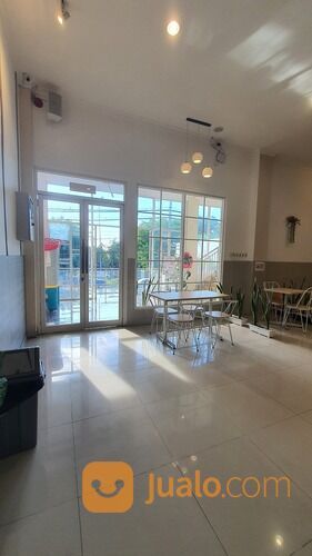 Ruko Siap Pakai Di Nol Raya Merr Berada Di Deretan Starbuck Dan Superindo Parkiran Luas