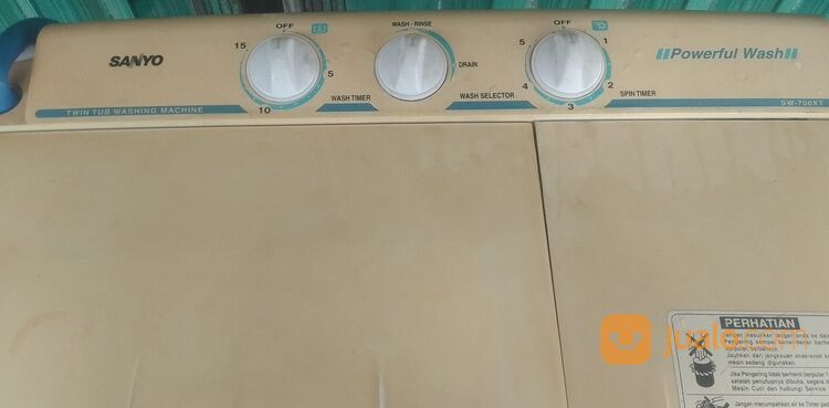 Normal dan murah Mesin cuci 2 tabung merek SANYO