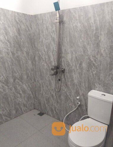 Rumah mewah pinggir jalan raya samping Indomaret jatimekar 2 paniisan