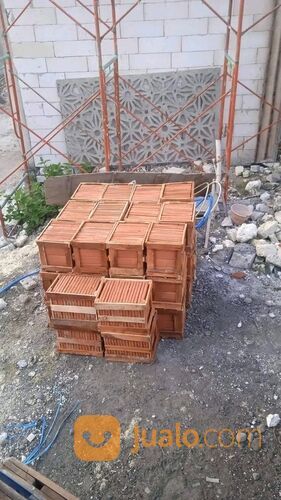 Bata tempel terakota