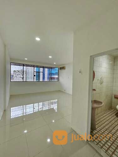 Ruko Jalan Asia (depan Bank BCA) Medan