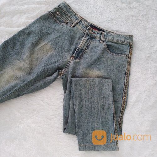 Preloved Celana Jeans Wanita warna hijau - CLN 004