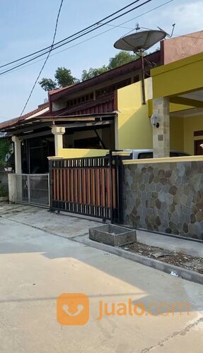 Rumah 126 m2 di Daerah Jomin Cikampek Dekat Tol Cikopo
