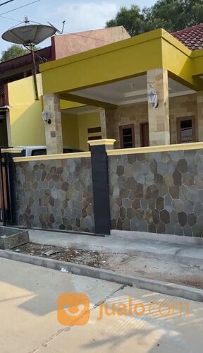 Rumah 126 m2 di Daerah Jomin Cikampek Dekat Tol Cikopo