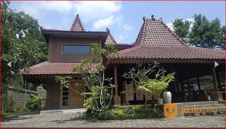 Rumah Joglo Plus Cafe Cemorokandang Kota Malang 1,850 Milyar
