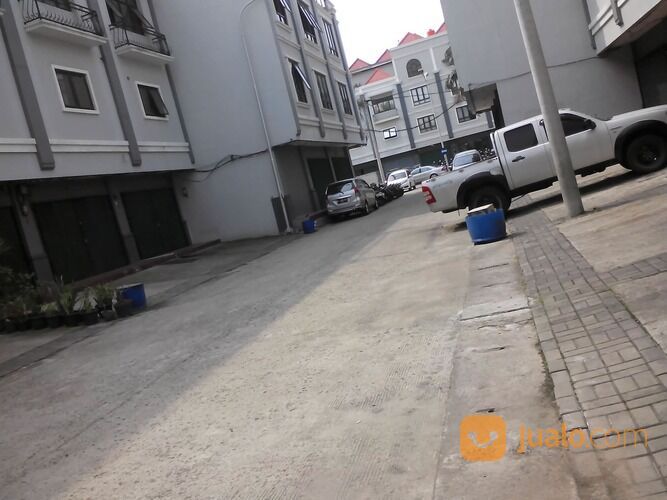 Ruko PIK - Toho (Ukuran 4,5x15 m)