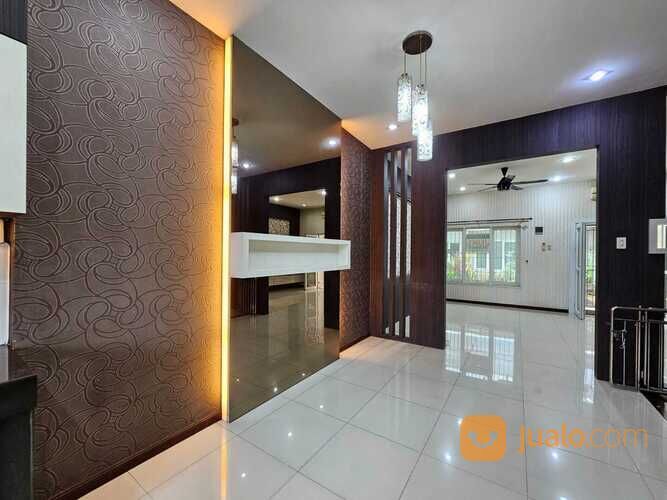 KOMPLEK PLATINUM GARDEN JL BRIGJEN KATAMSO MEDAN SANGAT TERAWAT DAN BAGUS SEKALI LUX