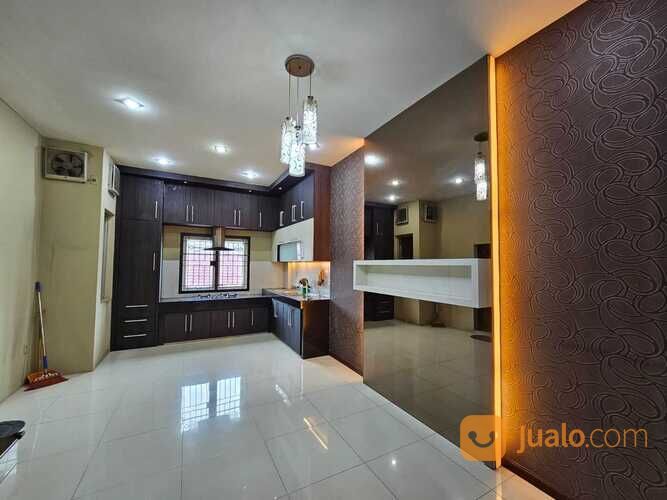 KOMPLEK PLATINUM GARDEN JL BRIGJEN KATAMSO MEDAN SANGAT TERAWAT DAN BAGUS SEKALI LUX