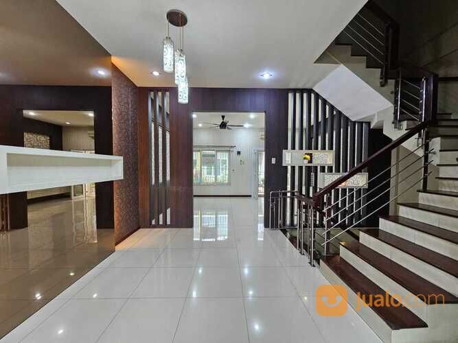 KOMPLEK PLATINUM GARDEN JL BRIGJEN KATAMSO MEDAN SANGAT TERAWAT DAN BAGUS SEKALI LUX