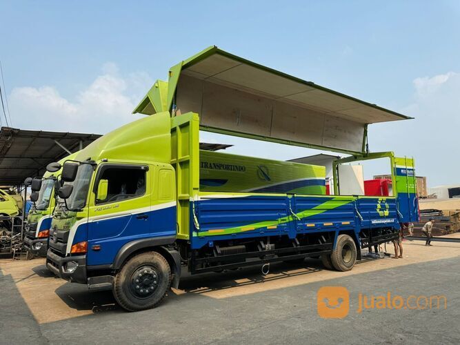 Truk Hino FG 260 JS Euro 4 (4x2 / 6 ban) Dengan Ruang Kargo Terpanjang Dikelasnya hingga 8,3m