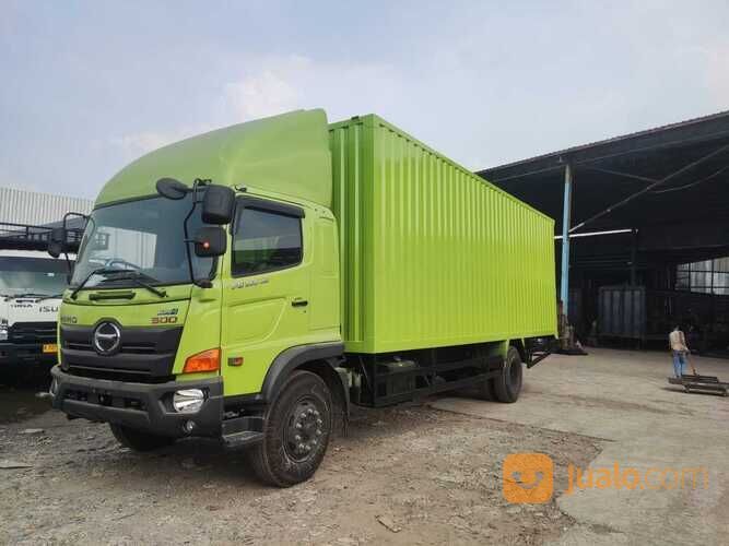 Truk Hino FG 260 JS Euro 4 (4x2 / 6 ban) Dengan Ruang Kargo Terpanjang Dikelasnya hingga 8,3m