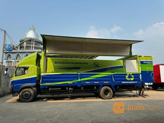 Truk Hino FG 260 JS Euro 4 (4x2 / 6 ban) Dengan Ruang Kargo Terpanjang Dikelasnya hingga 8,3m