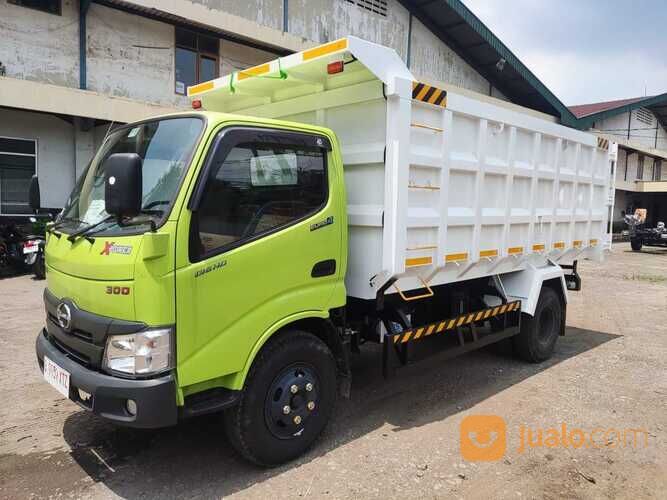 Dump Truk Hino Dutro 136 HDX Euro 4 Kapasitas 5 - 8 M3
