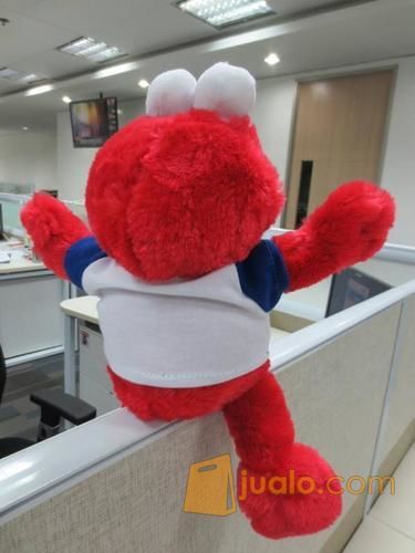 Boneka tokoh kartun Si Elmo(kaos)bulu merah film THE SESAME STREET SNI
