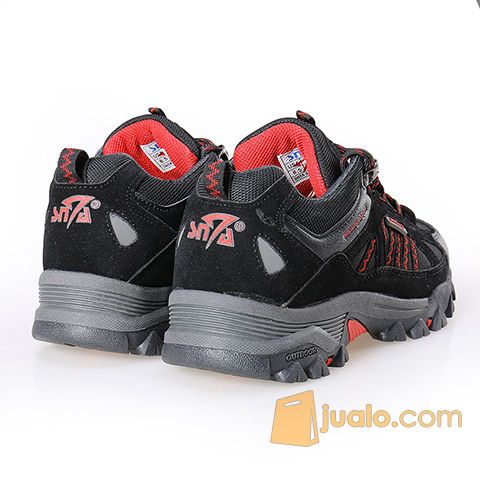 Sepatu Gunung/Hiking SNTA 430 Black
