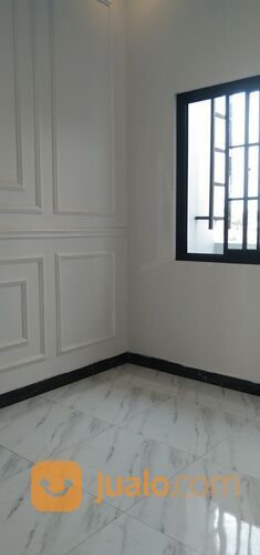 Rumah Keren Desain Klasik Elegan di Kawasan GDC Depok