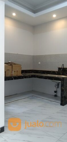 Rumah Keren Desain Klasik Elegan di Kawasan GDC Depok