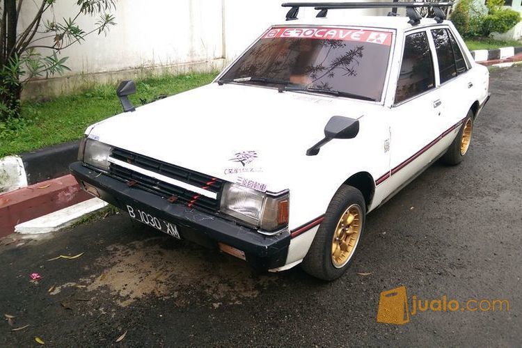 Mobil retro / vintage Mitsubishi Lancer SL '82 putih, SEHAT & siap pakai