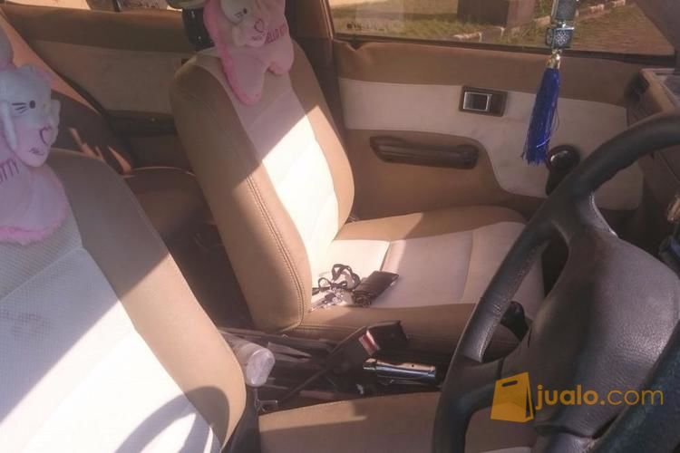 Mobil retro / vintage Mitsubishi Lancer SL '82 putih, SEHAT & siap pakai