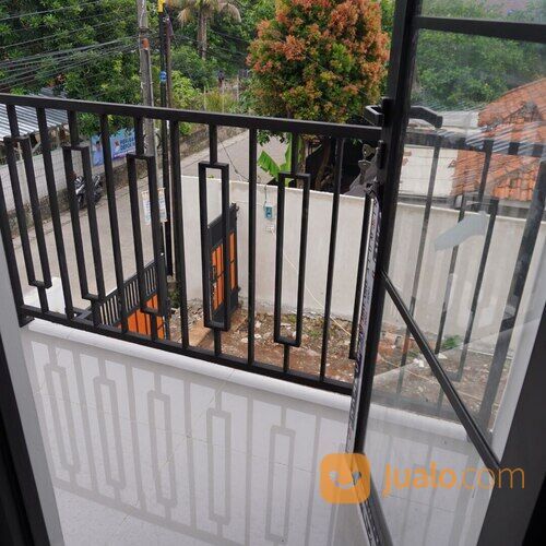 Rumah 2 Lantai di Dalam Cluster Dekat Sekolahan Akses Stasiun dan Tol