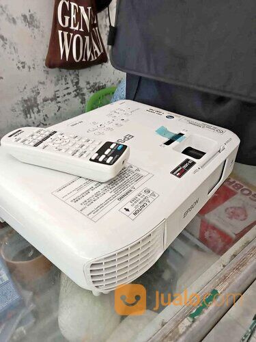 Proyektor LED dan Full HD Tersedia untuk Disewa, Pesan Sekarang!