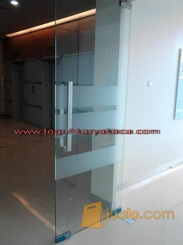Pintu Kaca Tempered