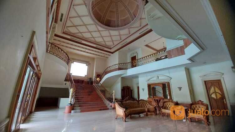 Rumah Graha Family - Golf View + Kolam Renang