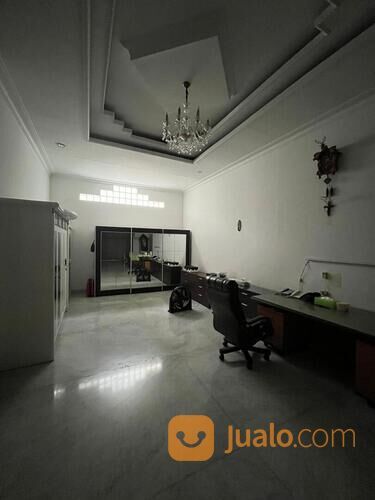 900 m2 Rumah Jl. Biliton - Gubeng - Surabaya Pusat - Carport 10 mobil cocok buat usaha