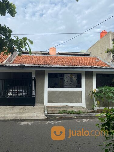 Rumah 1 ½lantai komplek deplu Pondok aren Bintaro