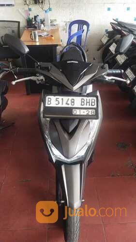 HONDA BEAT DELUXE Tahun 2022 Warna Abu Abu