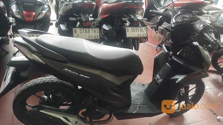 HONDA BEAT DELUXE Tahun 2022 Warna Abu Abu
