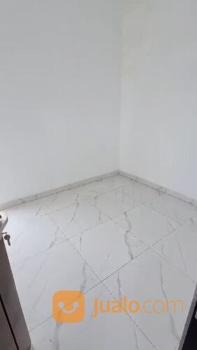 Rumah SIAP HUNI 2 Lantai Lokasi Dekat Pasar Pucung Cilodong Depok