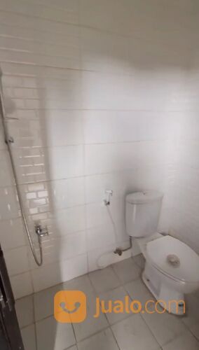 Rumah SIAP HUNI 2 Lantai Lokasi Dekat Pasar Pucung Cilodong Depok