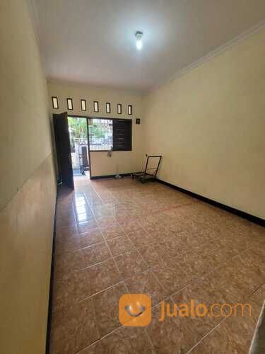 Rumah harga terjangkau dikontrakan lantai 2 Wilayah Pisangan Baru Matraman Jakarta Timur
