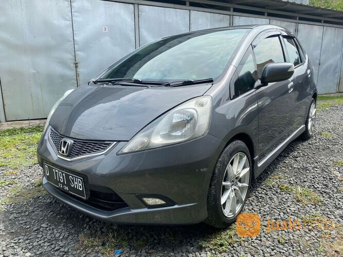 Mobil Sedan Honda Jazz rs matik 2010